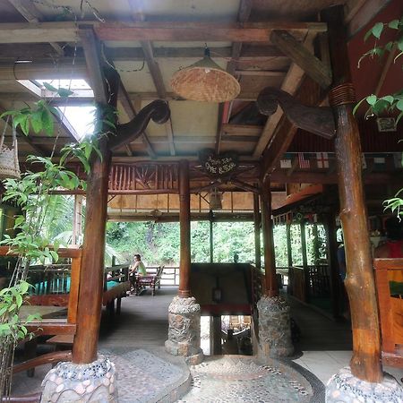 Jungle Tribe Guesthouse Berastagi Exterior foto